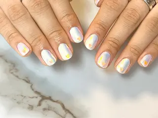 ミディアム ネイリスト シンのネイルデザイン