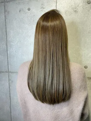 ロング newi WASHIOのヘアスタイル