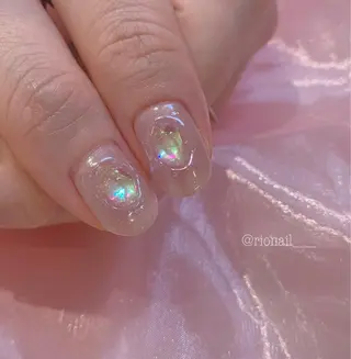 ネイル 𝘙𝘪𝘰𝘯𝘢 ...🕯🤍のネイルデザイン