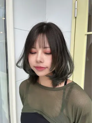 ミディアム カラー AFLOAT satomiのヘアスタイル