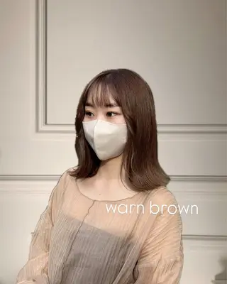 ミディアム INORI|艶カラ ー|フェイスレイヤーのヘアスタイル