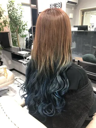 ロング カラー FAVORE 【ファヴォーレ】のヘアスタイル