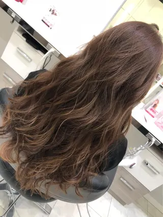 ロング 岸 保奈美のヘアスタイル