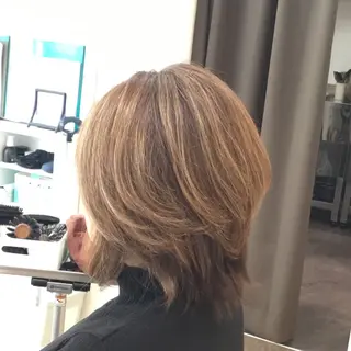 ミディアム カラー 滝口 瑞季のヘアスタイル