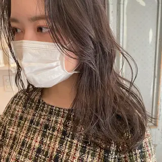 ミディアム カラー vixus mamiのヘアスタイル