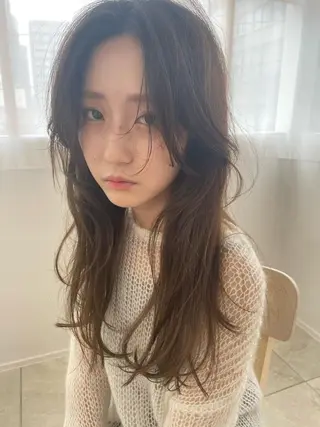 ロング カラー ヘアアレンジ 透明感カラー🌿 CARICIA三浦のヘアスタイル