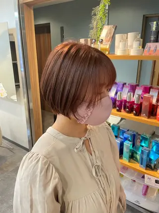ショート カラー 佐藤 結衣のヘアスタイル