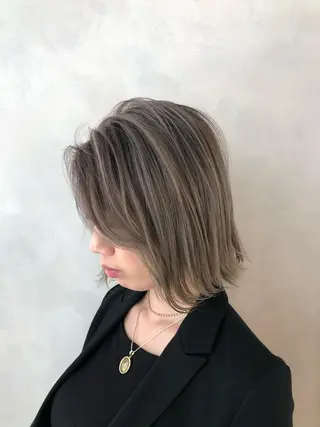 ミディアム 🌸ハイトーン 新田 廉 🌸のヘアスタイル