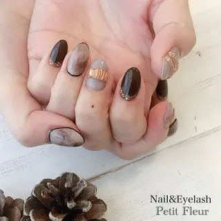 ネイル Petit Fleur所属・青柳 亜梨奈のマツエク・マツパデザイン