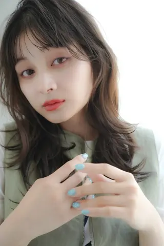 セミロング パーマ 韓国風🇰🇷レイヤ ーKEI🇰🇷のヘアスタイル