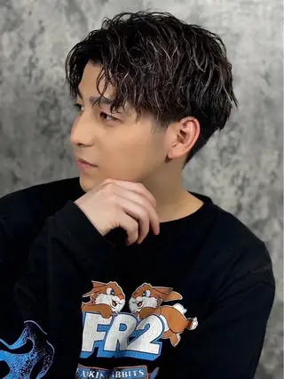 ショート カラー パーマ メンズ 武井 凌のヘアスタイル