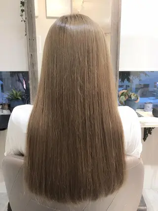 カラー 嶋村夏実🌼レイヤー 🌸白髪ぼかしのヘアスタイル