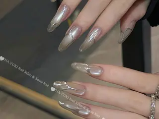 ネイル Rei  🌙のネイルデザイン