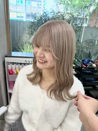 セミロング カラー 艶髪・透明感カラー ✨若松良樹のヘアスタイル