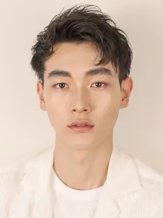 メンズ 毛流れフェザー スタイル🔹竹内凌のヘアスタイル