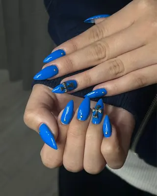 ネイル Haluca 長さ出し🍀のネイルデザイン