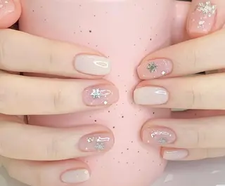 ネイル 高木 維麗絲のネイルデザイン