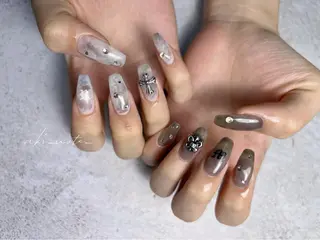 ネイル GRANDE大須 栄/店長 aki🌙のネイルデザイン