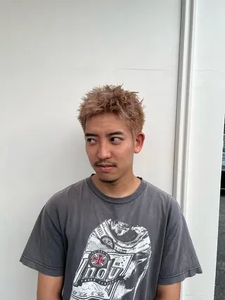 カラー メンズ 西浦 悠斗のヘアスタイル