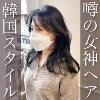 セミロング カラー 韓国レイヤーカット/ ダブルカラーのヘアスタイル
