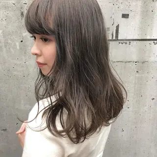 ロング 横山 莉奈のヘアスタイル