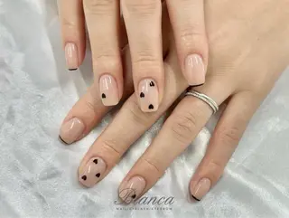 ネイル Bianca 石井🎀のネイルデザイン