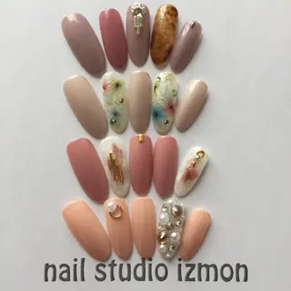 ネイル izmon所属・🦋izmon nailstudioのネイルデザイン