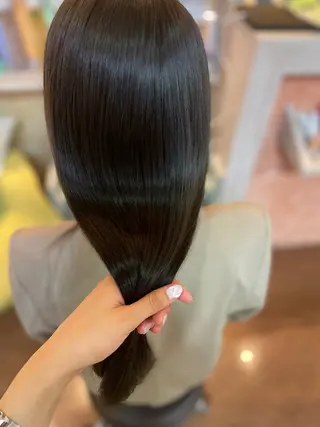 ロング 馬越 優のヘアスタイル
