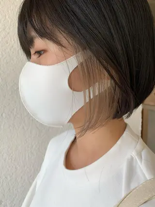 ショート カラー 入江 志穂のヘアスタイル