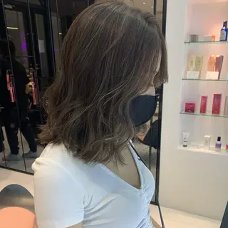 ミディアム カラー ハッシュカット/ハイ トーン/MANAMIのヘアスタイル