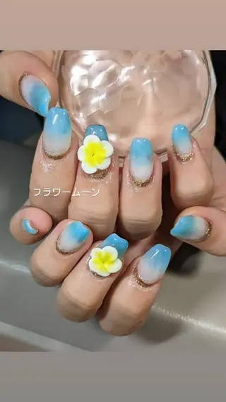 ネイル フラワー ムーンのネイルデザイン