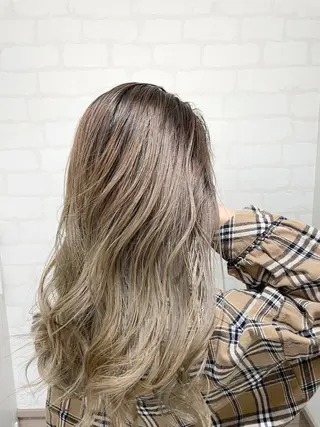 ロング カラー IwAsh中山所属・✂︎中山ブリーチ・ パーマ✂︎露木智也のヘアスタイル