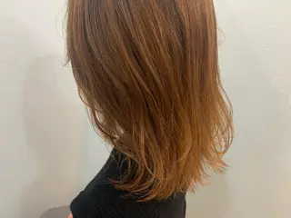 セミロング カラー 【Uneユヌ】菊地 春那のヘアスタイル