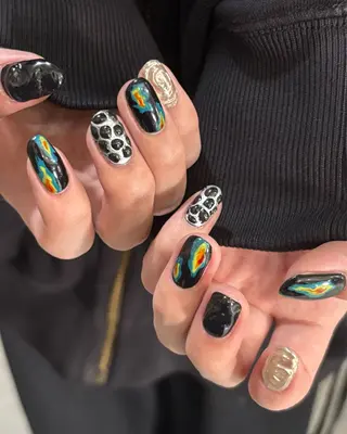 ネイル 🪐富島彩夏 /海外nail🪐のネイルデザイン