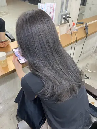 ロング カラー 安住 日花のヘアスタイル