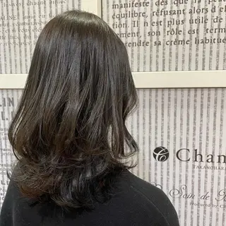 ミディアム yu kiのヘアスタイル