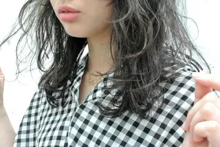 ミディアム セミロング パーマ 樋口 千尋のヘアスタイル