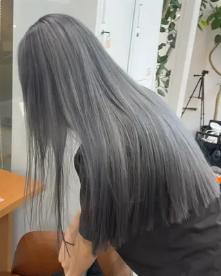 カラー MAMI / Lienのヘアスタイル