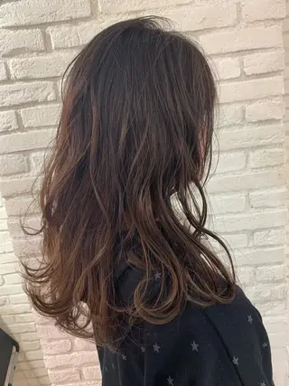 ロング カラー パーマ ヘアアレンジ ネイル マツエク・マツパ レイヤー＆カラー 人気美容師倉崎涼のヘアスタイル