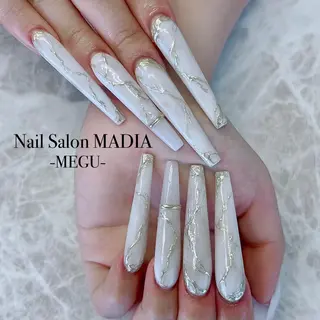 ネイル MADIA藤沢所属・MADIA MEGUのネイルデザイン