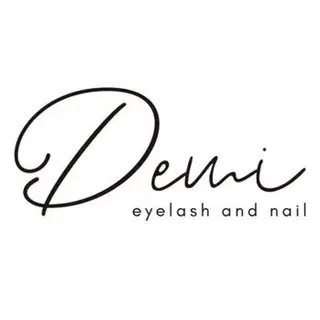 Demi 栁川のネイルデザイン