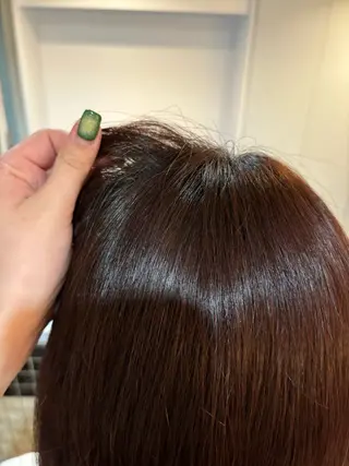 ミディアム カラー 伊藤 杏奈のヘアスタイル