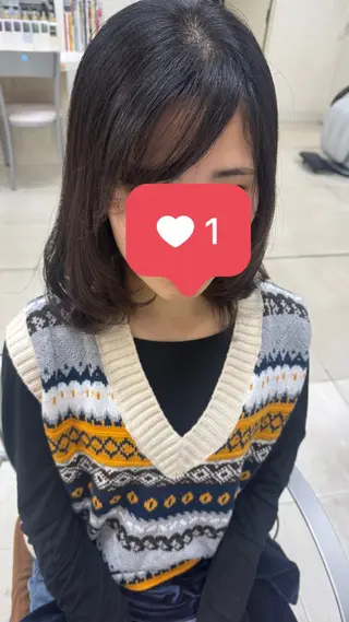 セミロング タカハシ リナのヘアスタイル