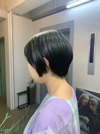 ショート ニシタニ コハルのヘアスタイル
