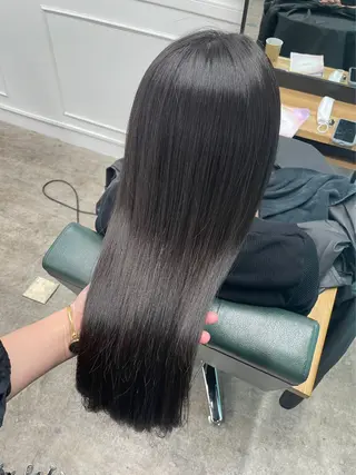 セミロング カラー LUPOTE所属・✨髪質改善美髪×🩵 艶透明感カラータイガのヘアスタイル