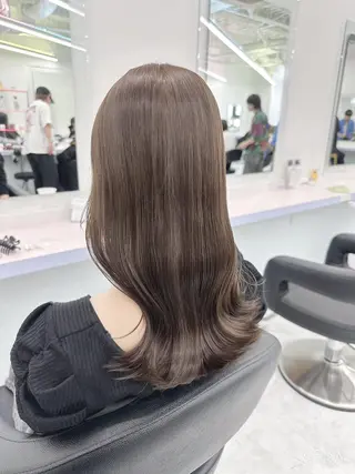 カラー 愛され透明感🪽トレ ンドヘア🪽池袋のヘアスタイル
