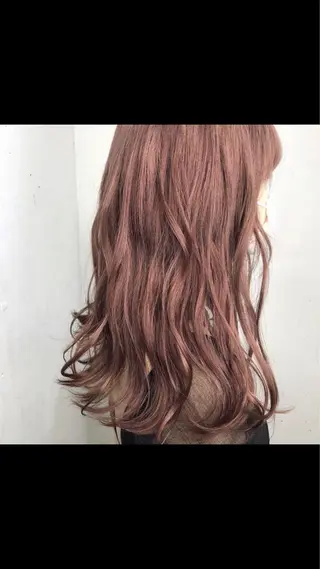 セミロング パーマ ヘアアレンジ キッズ ネイル マツエク・マツパ 八巻 晴香のヘアスタイル