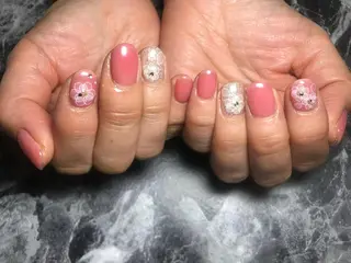 ネイル m.i private nail salon所属・大西 真衣のネイルデザイン