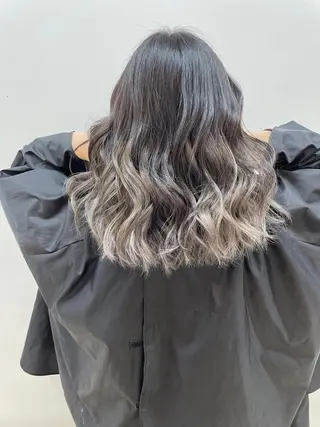 セミロング eL HAIR SALON なんば店所属・ブリーチカラー特化 /焼田貴明のヘアスタイル