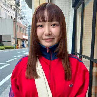 セミロング カラー Lilu しずくのヘアスタイル